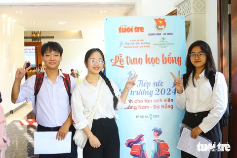 Chào đón 100 tân SV Quảng Nam - Đà Nẵng nhận học bổng 'Tiếp sức đến trường' tại thành phố Hội An - Ảnh 6. 100 tân SV Quảng Nam - Đà Nẵng được tiếp sức đến trường: Đã có những tấm lòng, đừng ngại bước tiếp! - Ảnh 37.