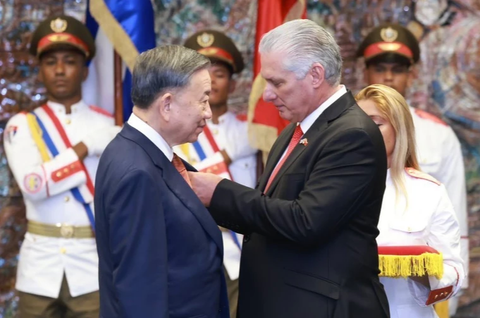 Cuba trao tặng Huân chương Jose Marti cho Tổng Bí thư, Chủ tịch nước Tô Lâm - Ảnh 1. Cuba trao tặng Huân chương Jose Marti cho Tổng Bí thư, Chủ tịch nước Tô Lâm - Ảnh 1.