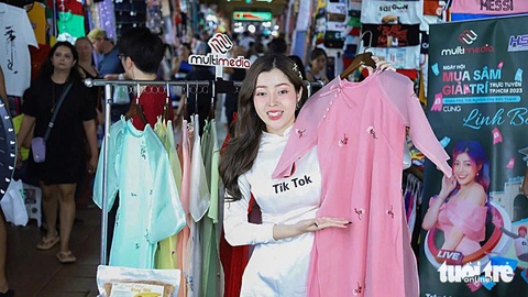 Đề xuất sàn thương mại điện tử khai, nộp thuế thay người bán hàng - Ảnh 1. Đề xuất sàn thương mại điện tử khai, nộp thuế thay người bán hàng - Ảnh 2.