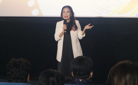 'HIV/AIDS không phải là căn bệnh thế kỷ, nếu biết điều trị đúng cách' - Ảnh 2. 'HIV/AIDS không phải là căn bệnh thế kỷ, nếu biết điều trị đúng cách' - Ảnh 2.