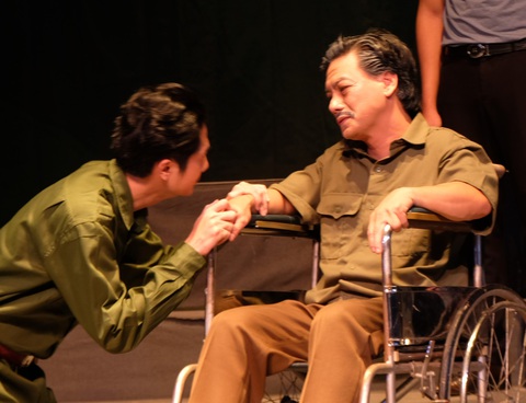 Đồng chí: Một thời như thế, sao đành quên nhau - Ảnh 2. Đồng chí: Một thời như thế, sao đành quên nhau - Ảnh 2.