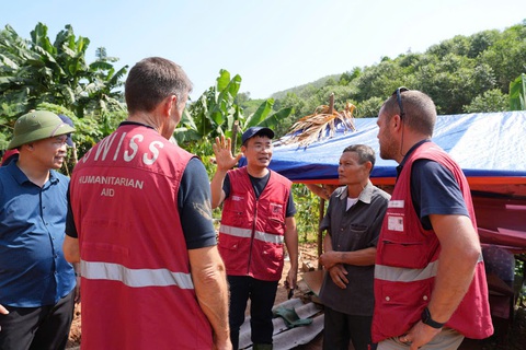 Chuyên gia Thụy Sĩ: Chúng tôi ấn tượng với sự kiên cường của người Việt Nam - Ảnh 2. Chuyên gia Thụy Sĩ kể chuyện hỗ trợ khắc phục thiên tai ở Yên Bái - Ảnh 2.