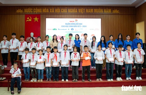 'Con muốn tới trường’ - Ảnh 2. 'Con muốn tới trường’ - Ảnh 2.