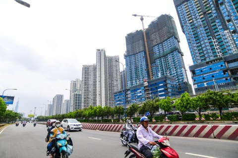 Chủ doanh nghiệp bán nhà đất xoay sở, một tập đoàn còn thanh lý khối tài sản tỉ USD - Ảnh 1.