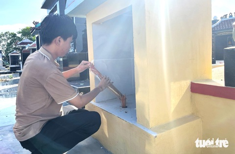 Chuyện đời của tân SV Nguyễn Văn Huy: Đi học về chào mẹ, mà mẹ nằm im mãi mãi - Ảnh 4. Chuyện đời của tân SV Nguyễn Văn Huy: Đi học về chào mẹ, mà mẹ nằm im mãi mãi - Ảnh 3.