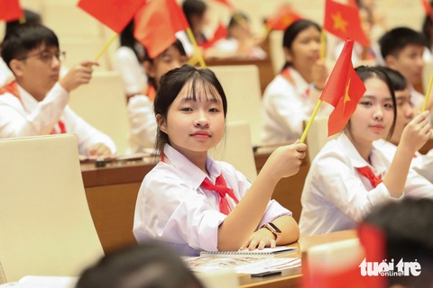 Bộ trưởng Nguyễn Kim Sơn: Trường học hạnh phúc không thể có chỗ cho bạo lực - Ảnh 2.