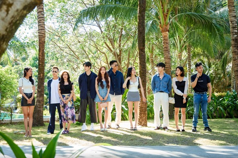 'Đảo thiên đường': Yuna Vũ 'vỡ mộng' về mỹ nam Hàn - Ảnh 4. 'Đảo thiên đường': Yuna Vũ 'vỡ mộng' về mỹ nam Hàn - Ảnh 4.