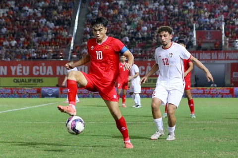 U20 Việt Nam mất vé dự vòng chung kết U20 châu Á 2025 - Ảnh 3. U20 Việt Nam mất vé dự vòng chung kết U20 châu Á 2025 - Ảnh 2.