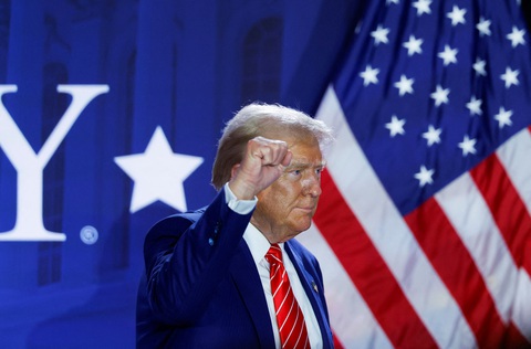 Tin thế giới 3-9: Ông Trump nói 'có quyền' can thiệp bầu cử 2020; Mỹ tịch thu máy bay của ông Maduro - Ảnh 1. Tin tức thế giới 3-9: Ông Trump nói 'có quyền' can thiệp bầu cử năm 2020 - Ảnh 1.