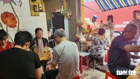 Tìm vị cơm tấm chả cua ở khu Tân Định, Quận 1 - Ảnh 5. Tìm vị cơm tấm chả cua ở khu Tân Định, Quận 1 - Ảnh 5.
