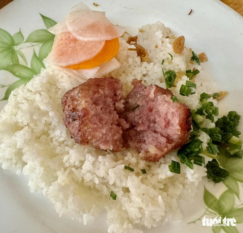 Tìm vị cơm tấm chả cua ở khu Tân Định, Quận 1 - Ảnh 8. Tìm vị cơm tấm chả cua ở khu Tân Định, Quận 1 - Ảnh 8.
