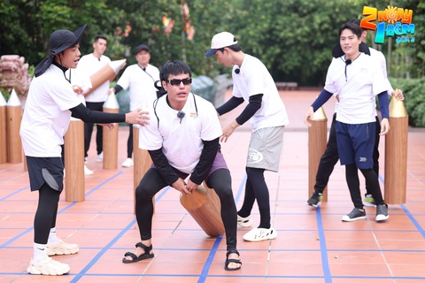 Trường Giang hay 'ra dẻ' trong tiết học lịch sử của lớp 2 ngày 1 đêm - Ảnh 4. Trường Giang cố chấp còn hay ra vẻ, nói gì ra là sai cái đó nghe phát bực - Ảnh 4.