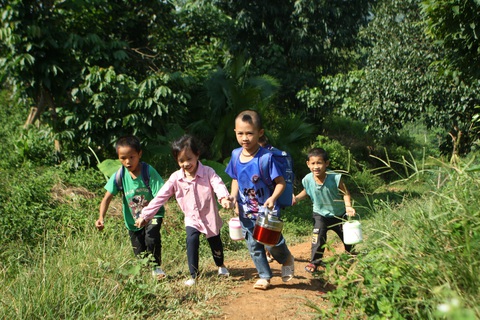 Khát vọng đến trường - Ảnh 9. Khát vọng đến trường: Nhìn các em đi học mà thương - Ảnh 9.