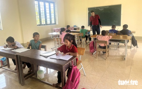 Khát vọng đến trường - Ảnh 6. Khát vọng đến trường - Ảnh 5.