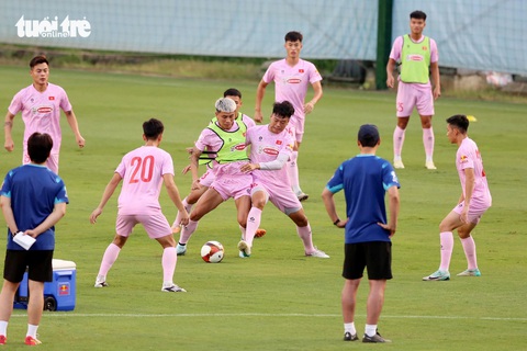 Tuyển Việt Nam trước Giải giao hữu quốc tế LPBank Cup 2024: Rèn khả năng tranh chấp - Ảnh 1. Tuyển Việt Nam trước Giải giao hữu quốc tế LPBank Cup 2024: Rèn khả năng tranh chấp - Ảnh 1.