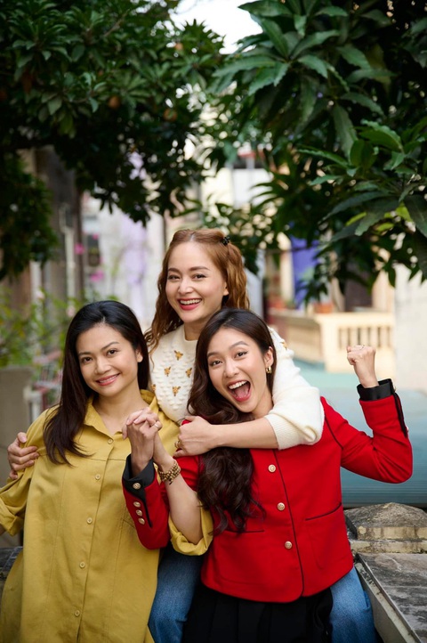 “Kẻ 8 lạng, người nửa cân” trên đường đua nam/nữ diễn viên truyền hình tại Cánh diều vàng 2024 - Ảnh 3. 'Kẻ 8 lạng, người nửa cân' trên đường đua nam/nữ diễn viên truyền hình tại Cánh diều vàng 2024 - Ảnh 3.