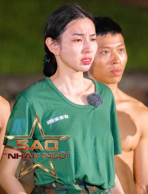 Tin tức giải trí 4-9: 'Làm giàu với ma' dẫn đầu doanh thu dịp lễ 2-9 - Ảnh 2. Tin tức giải trí 4-9: 'Làm giàu với ma' doanh thu khủng; Thùy Tiên