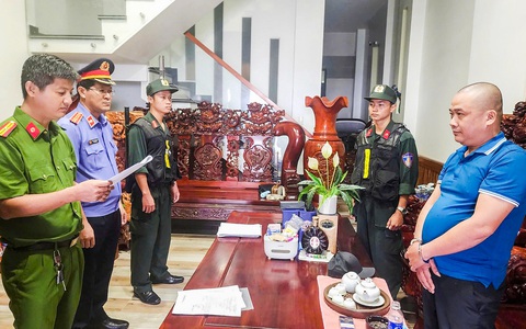 Bắt một người lừa bán đất ở Phú Quốc, chiếm đoạt 23 tỉ đồng - Ảnh 1. Bắt một người lừa bán đất ở Phú Quốc, chiếm đoạt 23 tỉ đồng - Ảnh 2.