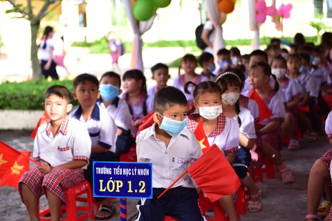 TP.HCM: Truyền hình trực tiếp lễ khai giảng nếu trời mưa - Ảnh 1.