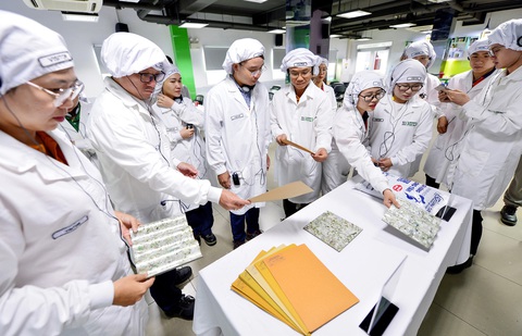 Công trình xanh thành tiêu chuẩn bắt buộc - Ảnh 1. Công trình xanh thành tiêu chuẩn bắt buộc - Ảnh 1.