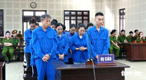Giám đốc, nhân viên, đối tác cấu kết làm giả, ‘làm đẹp’ hồ sơ đưa người xuất cảnh trái phép sang Ca - Ảnh 1.