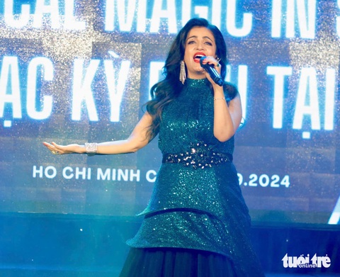 Ca sĩ nổi tiếng Ấn Độ Shibani Kashyap lần đầu biểu diễn tại Việt Nam - Ảnh 1. Ca sĩ nổi tiếng Ấn Độ Shibani Kashyap lần đầu biểu diễn tại Việt Nam - Ảnh 1.