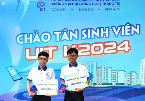 51 học sinh giỏi quốc gia trúng tuyển vào một trường đại học, nhiều em được học bổng 'khủng' - Ảnh 2.