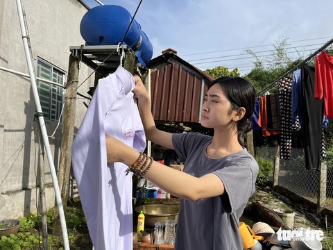 Cha mẹ nuôi bò vỡ nợ 200 triệu, con gái hứa tự kiếm học phí ‘chỉ xin đừng kêu con bỏ đại học’ - Ảnh 5. Cha mẹ nuôi bò vỡ nợ 200 triệu, con gái hứa tự kiếm học phí ‘chỉ xin đừng kêu con bỏ đại học’ - Ảnh 3.