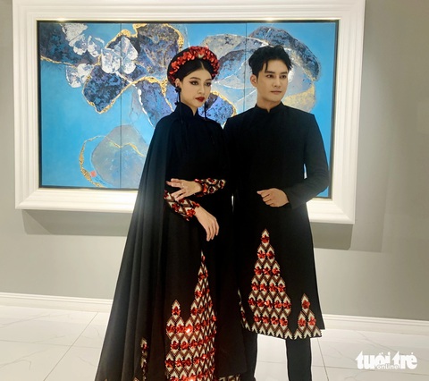 Biến văn miếu Trấn Biên thành sàn diễn áo dài - Ảnh 3. Biến văn miếu Trấn Biên thành sàn diễn áo dài - Ảnh 3.