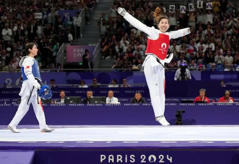 Zakia Khudadadi – cô gái tị nạn tỏa sáng ở Paralympic Paris 2024 - Ảnh 1.