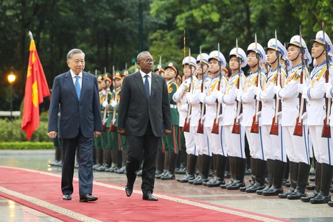Tổng Bí thư, Chủ tịch nước Tô Lâm chủ trì lễ đón Tổng thống Guinea-Bissau - Ảnh 4. Tổng Bí thư, Chủ tịch nước Tô Lâm chủ trì lễ đón Tổng thống Guinea-Bissau - Ảnh 5.