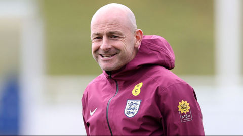Lee Carsley bật mí lý do không hát quốc ca ở trận ra mắt tuyển Anh - Ảnh 1.