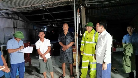 Bão số 3 cách Hải Phòng - Quảng Ninh 160km, mạnh cấp 14, giật cấp 17 - Ảnh 2. Bạch Long Vĩ đã có gió cấp 12, giật cấp 14, bão cách đất liền 160km - Ảnh 3.