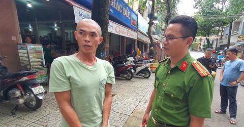 Bắt người đàn ông giật vé số của cụ bà - Ảnh 1. Bắt người đàn ông giật vé số của cụ bà - Ảnh 1.