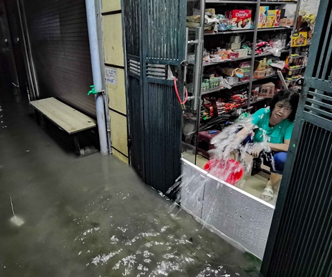 Bão số 3 đã suy yếu thành áp thấp nhiệt đới, nhiều nơi mưa to - Ảnh 1. Bão số 3 đã suy yếu thành áp thấp nhiệt đới, nhiều nơi mưa to - Ảnh 1.