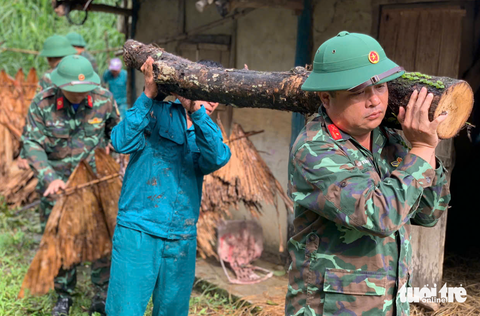 Thủy điện lớn nhất Bắc Trung Bộ mở 6 cửa xả lũ, cảnh báo ngập lụt hạ du - Ảnh 2.