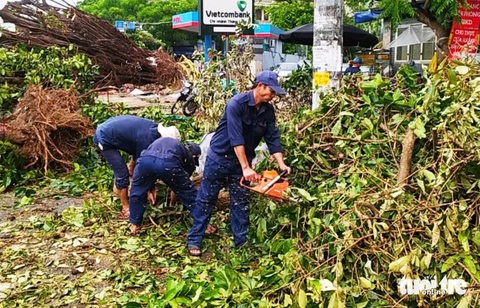 Bạn trẻ Huế lên đường hỗ trợ người dân Hải Phòng khắc phục bão Yagi - Ảnh 4.
