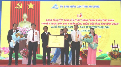 Công nhận huyện nông thôn mới nâng cao với Thoại Sơn - Ảnh 1.