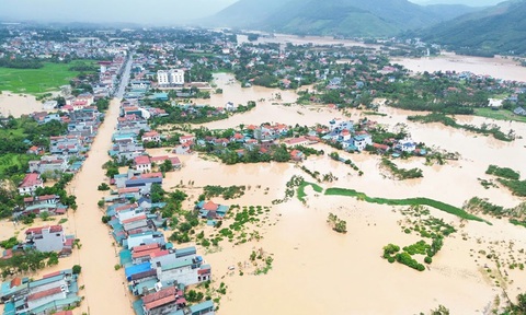 Thủ phủ vải thiều Bắc Giang ngập trong biển nước - Ảnh 4. Thủ phủ vải thiều Bắc Giang ngập trong biển nước - Ảnh 6.