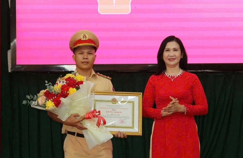 Đại úy công an hiến máu cứu nhiều em nhỏ và sản phụ - Ảnh 4.