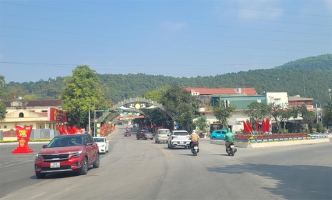 Hơn 100.000 người dân huyện Đông Sơn thành công dân TP Thanh Hóa - Ảnh 1.
