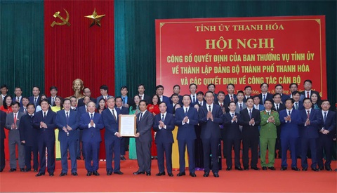 Hơn 100.000 người dân huyện Đông Sơn thành công dân TP Thanh Hóa - Ảnh 2.