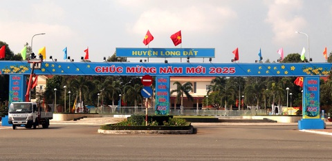 Huyện mới sáp nhập ở Bà Rịa - Vũng Tàu chính thức hoạt động, một thị xã chuẩn bị lên TP - Ảnh 1.