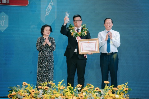 Tuyên dương 14 'Công dân trẻ tiêu biểu TP.HCM' 2024 - Ảnh 3. Tuyên dương 14 công dân trẻ tiêu biểu TP.HCM 2024 - Ảnh 3.