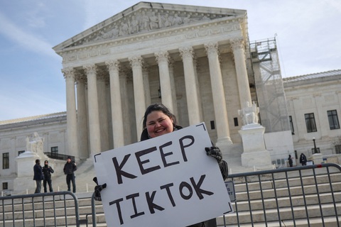 TikTok 'phân trần' về lệnh cấm trước Tòa án tối cao Mỹ - Ảnh 1. TikTok 'phân trần' về lệnh cấm trước Tòa án tối cao Mỹ - Ảnh 1.