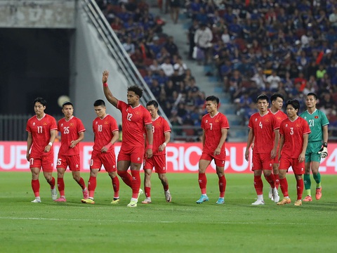 Tiết lộ cách HLV Kim Sang Sik làm tâm lý cho đội tuyển Việt Nam - Ảnh 4. Tiết lộ cách HLV Kim Sang Sik làm tâm lý cho đội tuyển Việt Nam - Ảnh 3.