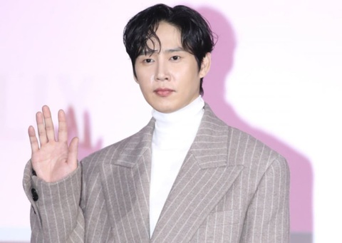 Mai của Trấn Thành thắng lớn tại Ngôi sao xanh; Park Sung Hoon rút khỏi phim mới - Ảnh 3. Mai của Trấn Thành thắng lớn tại Ngôi sao xanh; Park Sung Hoon rút khỏi phim mới - Ảnh 3.