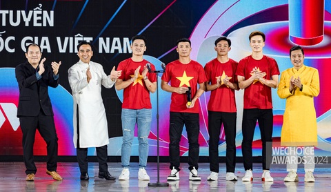 WeChoice Awards 2024 - Ảnh 2. Tự Long, SOOBIN nhận nhiều giải quan trọng tại WeChoice Awards 2024 - Ảnh 2.