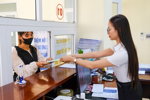 Tin tức sáng 15-1: Số người rút bảo hiểm xã hội một lần giảm - Ảnh 1. Tin tức sáng 15-1: Rút bảo hiểm xã hội một lần giảm; Mai anh đào Đà Lạt nở sớm - Ảnh 1.