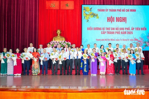 TP.HCM tuyên dương 186 bí thư chi bộ khu phố, ấp tiêu biểu năm 2025 - Ảnh 2.
